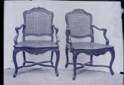 Paire de fauteuils Louis XV cannés