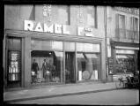 Devanture du magasin de confection Ramel Frères à Bourg-en-Bresse