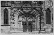 1 vue Légende inscrite sur la carte postale : Eglise de Brou - le grand portail 5 Fi 53-782