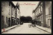 1 vue Légende inscrite sur la carte postale : Grande-Rue et Hôtel de la Cloche 5 Fi 108-254