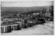1 vue Légende inscrite sur la carte postale : Génissiat-barrage et tours alimentant l usine 5 Fi 189-35