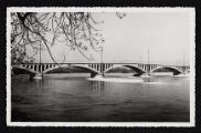 1 vue Légende inscrite sur la carte postale : St-MAURICE-DE-REMENS (Ain) - Le Pont sur l Ain 5 Fi 379-9