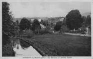 1 vue Légende inscrite sur la carte postale : La Divonne et Grands Hôtels 5 Fi 143-127