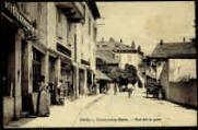 1 vue Légende inscrite sur la carte postale : 11449. - Divonne-les-Bains. - Rue de la gare 5 Fi 143-211