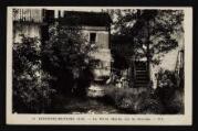 1 vue Légende inscrite sur la carte postale : Le Vieux Moulin sur la Divonne 5 Fi 143-248