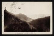 1 vue Légende inscrite sur la carte postale : Le Chemin menant au chalet d ARVIERES (Ain) 5 Fi 218-9