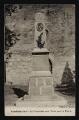 1 vue Légende inscrite sur la carte postale : Rossillon (Ain) - Le Monument aux Morts pour la Patrie 5 Fi 329-19